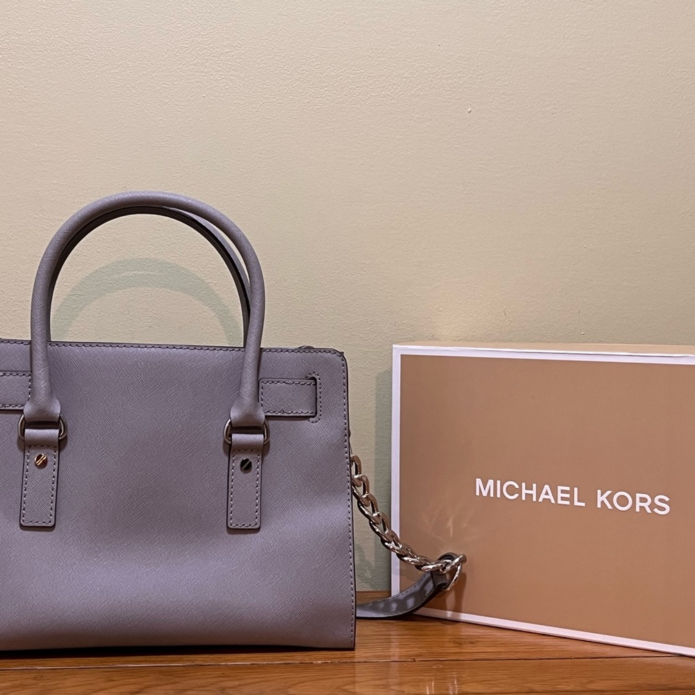 Michael Kors Hamilton Micro Stud Center Stripe Pearl Grey Leather Handbag - Picture 3 of 15